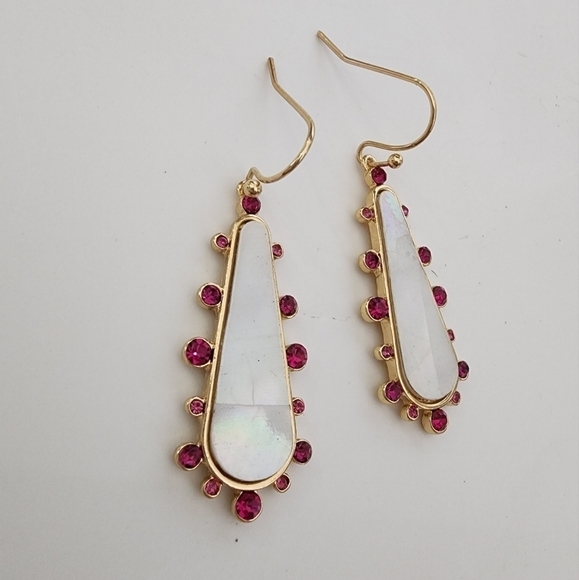 NEW Mother of Pearl Fuchsia Pink Teardrop Small Earrings - Picture 4 of 7